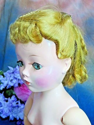 VINTAGE 1950s Madame Alexander CISSY DOLL blonde 20 