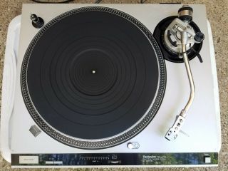 Technics SL - 1800 MK2 Vintage Direct Drive Turntable Quartz DJ 4