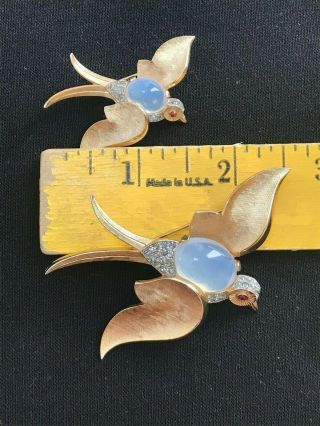 Set of 2 Crown Trifari Alfred Philippe Jelly Belly Flying Bird Pin Brooch 10