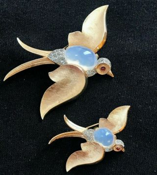 Set of 2 Crown Trifari Alfred Philippe Jelly Belly Flying Bird Pin Brooch 3