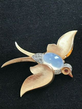 Set of 2 Crown Trifari Alfred Philippe Jelly Belly Flying Bird Pin Brooch 6
