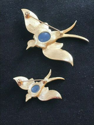 Set of 2 Crown Trifari Alfred Philippe Jelly Belly Flying Bird Pin Brooch 7