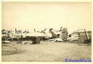 Org.  Photo: Us Soldier View Wrecked Camo Luftwaffe Ju - 88 Bomber In Scrap Heap