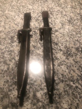 Unidentifiedww2 Era Bayonets With Scabbards