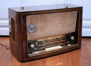 Restored,  Serviced Saba Schwarzwald W5 - 3d Vintage Tube Radio Freiburg