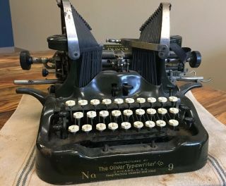 Vintage The Oliver Co Standard Visible No.  9 Typewriter Batwing 1912 Antique
