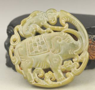 Old Chinese natural yellow jade hand - carved elephant and monkey pendant 4