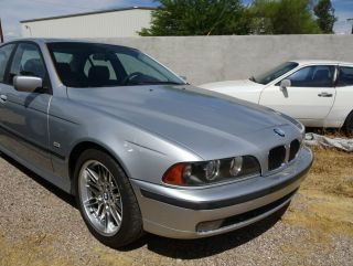 1999 BMW 5 - Series M Series touches 2