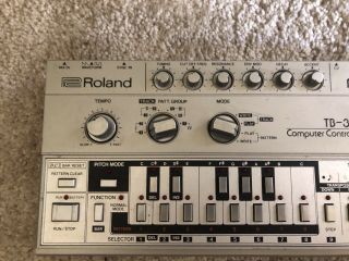 Roland TB - 303 Bassline Analog Synthesizer VINTAGE.  (PWR adapter Incl. ) 2
