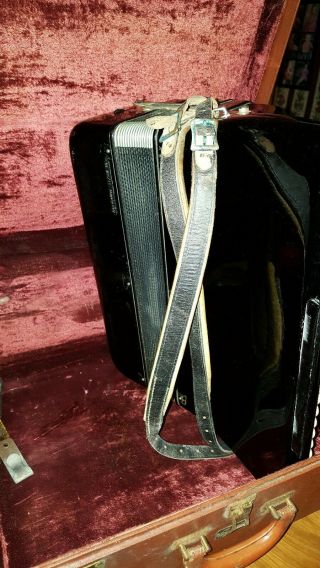 Vintage Italy Scandalli accordion with case 4