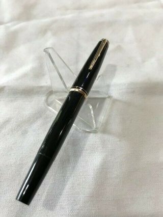 Montblanc Model 22 Vintage Black Fountain Pen With 14k Gold Broad Nib