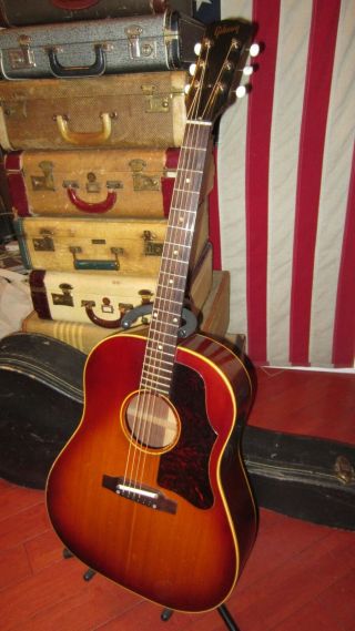 Vintage 1960 Gibson J - 45 Acoustic Guitar Sunburst W/ Vintage Hard Case 2