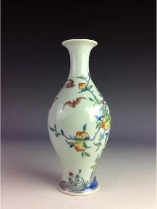 Fine Chinese porcelain vase,  famille rose glazed,  marked 2