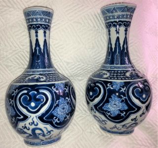 Fine 18th/ 19thc Antique Chinese Porcelain Blue &white Vases Kangxi Mark