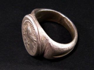 ROMAN STYLE SILVER PLATED RING WITH REPUBLICAN COIN ON TOP 6