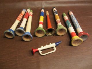 1930s 50s CHILDS TOYS GROUP OF 9 MUSICAL WOOD METAL PLASTIC TOY HORNS GERMANY 5