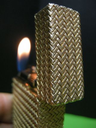 VERY RARE REVISED S.  T.  DUPONT 18K 750 SOLID GOLD LIGHTER L1 AND PAPERS 11