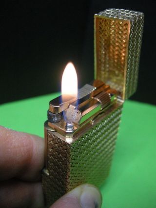 VERY RARE REVISED S.  T.  DUPONT 18K 750 SOLID GOLD LIGHTER L1 AND PAPERS 6