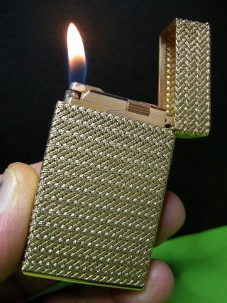 VERY RARE REVISED S.  T.  DUPONT 18K 750 SOLID GOLD LIGHTER L1 AND PAPERS 7
