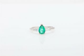Vintage Harry Winston Signed 1.  30ct Pear Cut Emerald Diamond Platinum Ring