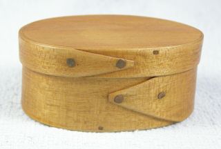 Very Small Oval Shaker Pantry / Trinket Box - Wood Pinned / Copper Nails