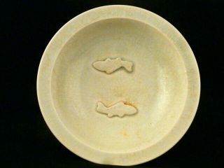 7.  0 Inches Unusual Chinese Song Dy Celadon Glaze Porcelain 2fishes Plate P001
