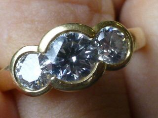 Vintage Ladies 18k Yellow Gold Three - Stone Diamond Ring - Size 8 - 1.  42 Tcw