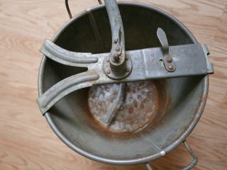 Antique No.  4 Universal Bread Maker,  Landers Frary & Clark Dough Mixer & Pail 6