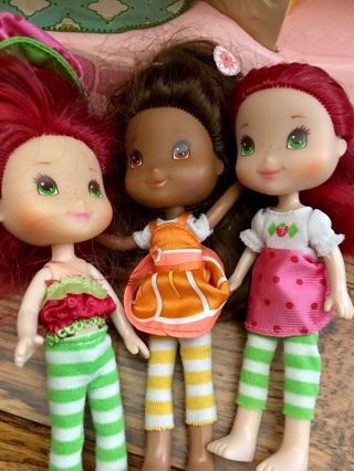 Strawberry Shortcake Happy Home doll house,  accessories and dolls 5