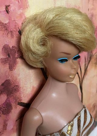 Vintage European Sidepart American Girl Bubblecut Pale Blonde Barbie Doll 6