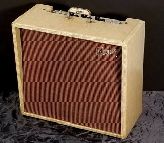 Vintage 1959 Gibson GA - 77 Vanguard amp,  tweed. ,  orig.  Kick - ass powerhouse. 2