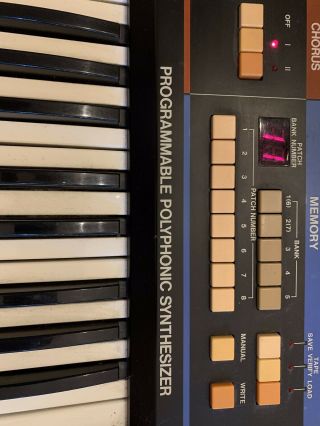Vintage Roland Juno - 60 Keyboard Synthesizer 7