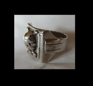 Vintage Sterling Silver BIKER Ring Skull Cross Bones size 9 3/4 NO - Res 2