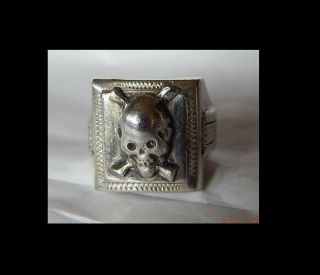 Vintage Sterling Silver BIKER Ring Skull Cross Bones size 9 3/4 NO - Res 4