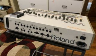 Vintage ROLAND TR - 909 Drum Machine with memory cartridge 8