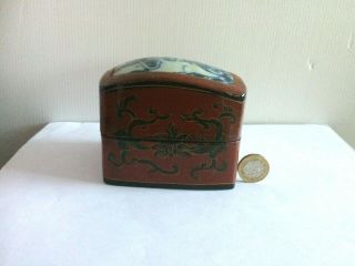 Vintage/Antique Chinese Red Lacquered Trinket Box 2
