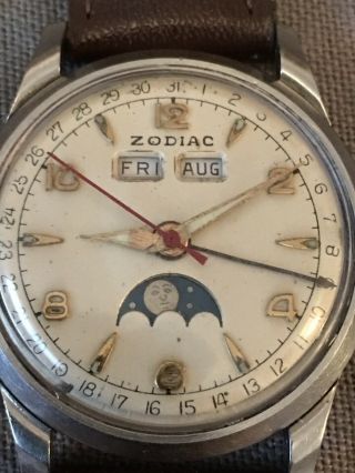 Vintage Men’s Zodiac Triple Date Moonphase Watch 2