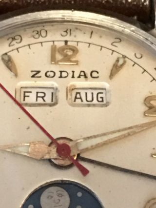 Vintage Men’s Zodiac Triple Date Moonphase Watch 3
