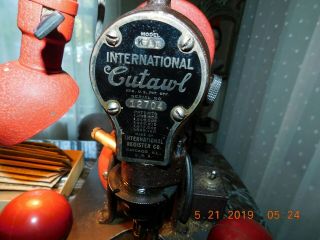 Vintage K9AB International Cutawl W/case and alot of saw blades.  Near. 4