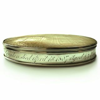 A ANTIQUE GEORGIAN SOLID SILVER & MOTHER OF PEARL POCKET SNUFF BOX 2
