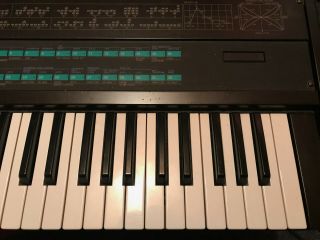 Yamaha DX7 vintage digital synth with 2 Cartridges 2