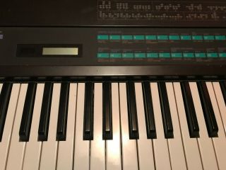 Yamaha DX7 vintage digital synth with 2 Cartridges 4
