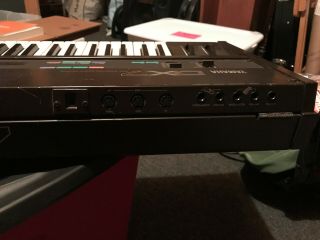 Yamaha DX7 vintage digital synth with 2 Cartridges 8