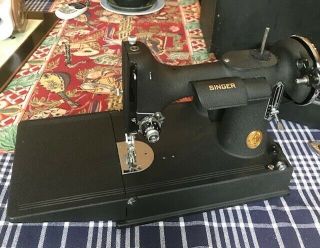 Singer Featherweight 221 Wrinkle Crinkle Rare Faceplate Ex 1939