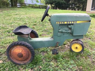 Ertl John Deere Cast Iron Pedal Tractor Vintage Model 520