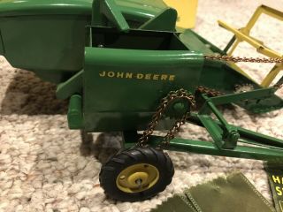 Vintage 1950 ' s John Deere Tin Toy COMBINE Near w/ Box 7