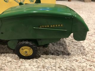 Vintage 1950 ' s John Deere Tin Toy COMBINE Near w/ Box 8