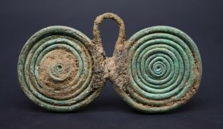 Late Bronze Age Spectacle Brooch C.  900 - 700 Bc