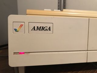 Vintage AMIGA 1000 Personal COMPUTER SYSTEM With Keyboard Power Cables Disk 9