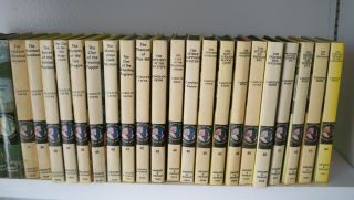 Vintage Set of NANCY DREW MYSTERY STORIES - Vol.  1 - 54 Copyright 1930 - 1977 5